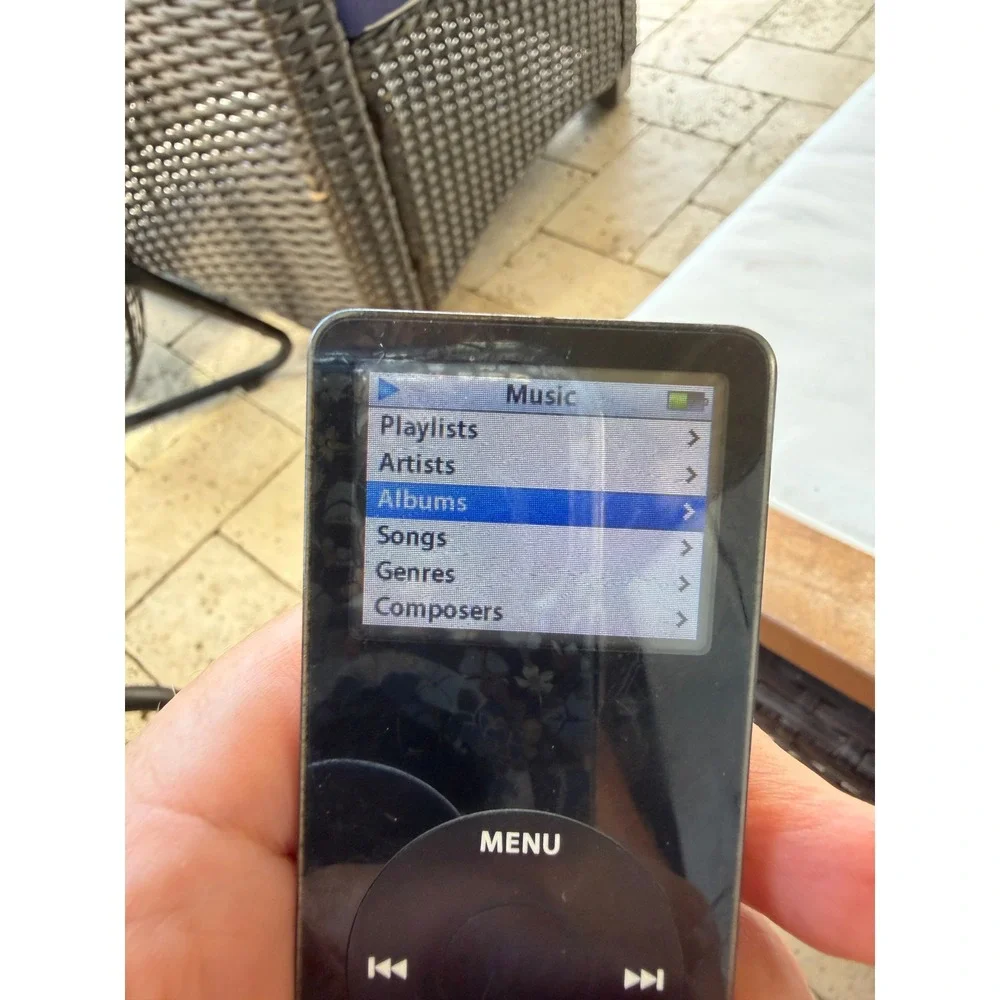 Apple iPod Nano 1st Gen 2GB Black A1137 Vintage Digital Music Player MP3 Click